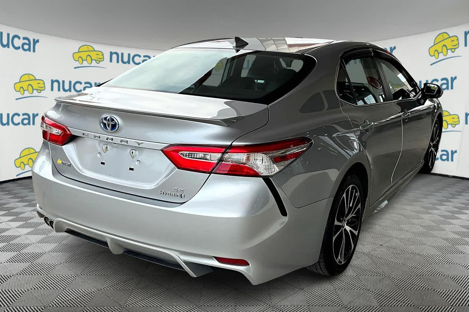 2020 Toyota Camry Hybrid SE - Photo 6