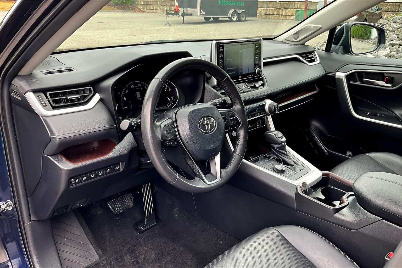 2021 Toyota RAV4 Limited - Photo 8