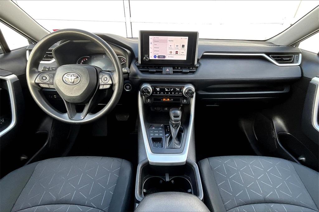 2023 Toyota RAV4 XLE - Photo 21