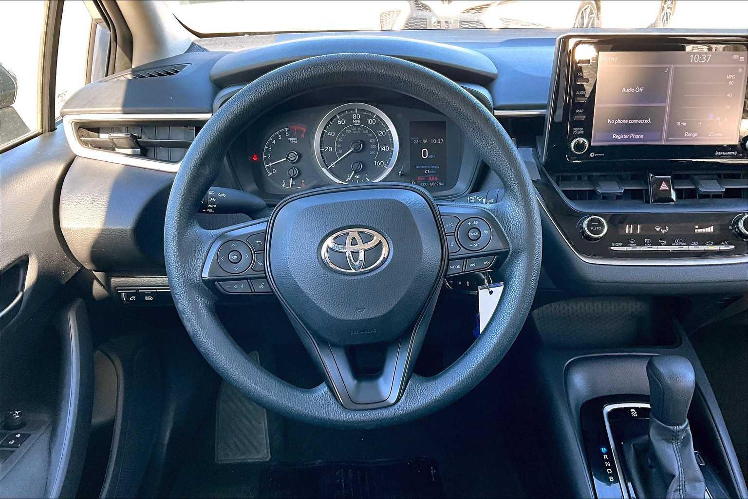 2022 Toyota Corolla LE - Photo 17