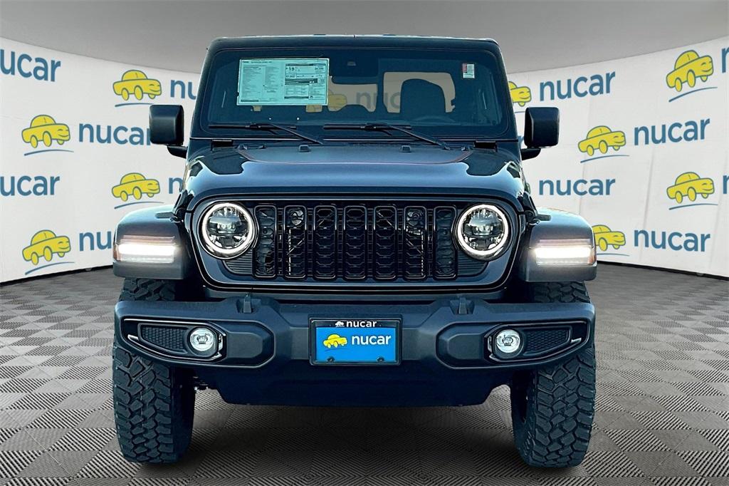 2024 Jeep Gladiator  - Photo 2