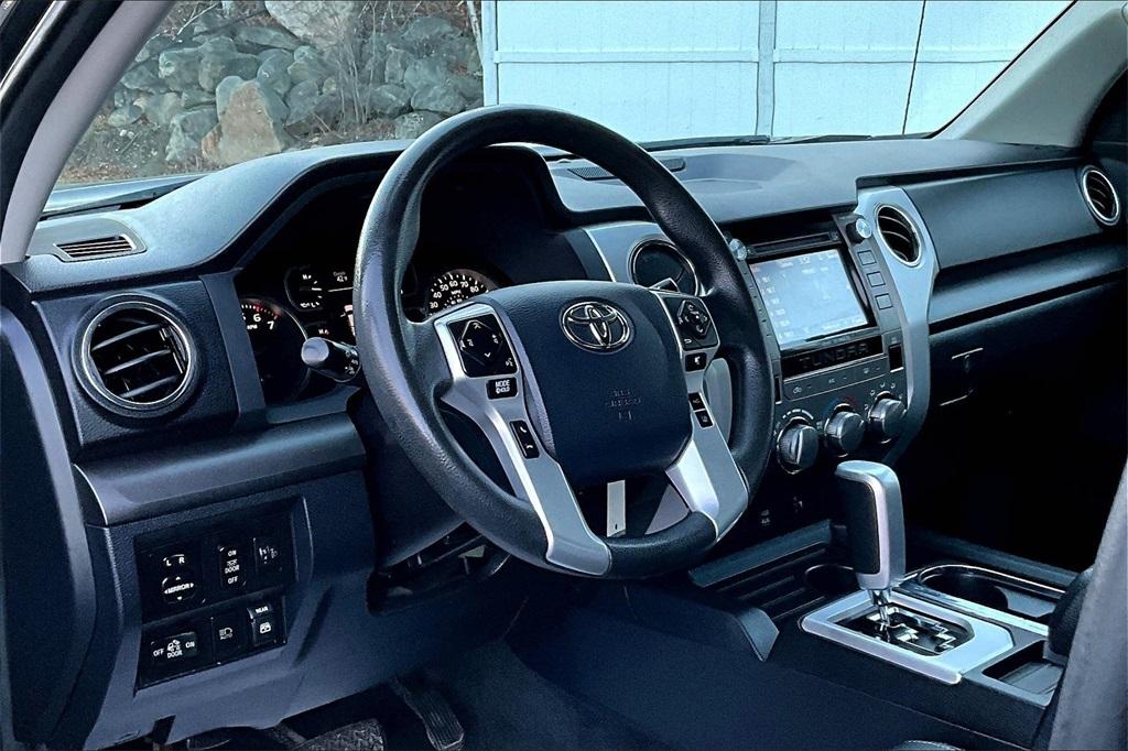 2019 Toyota Tundra SR5 - Photo 8