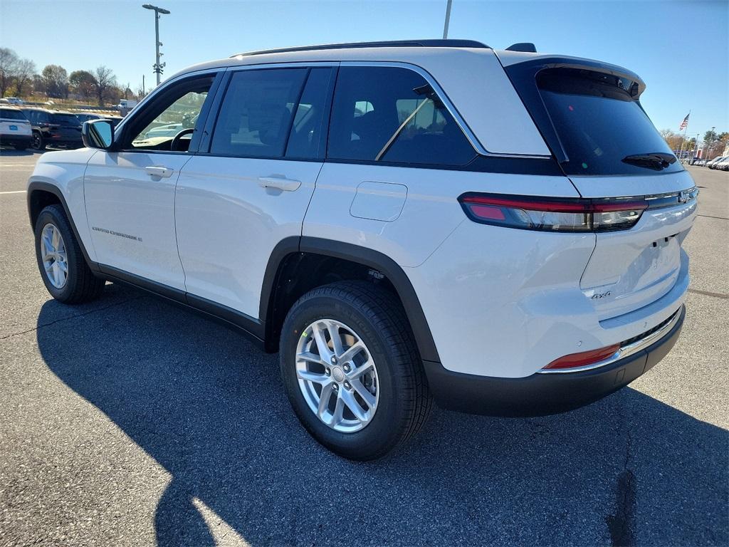 2025 Jeep Grand Cherokee  - Photo 3