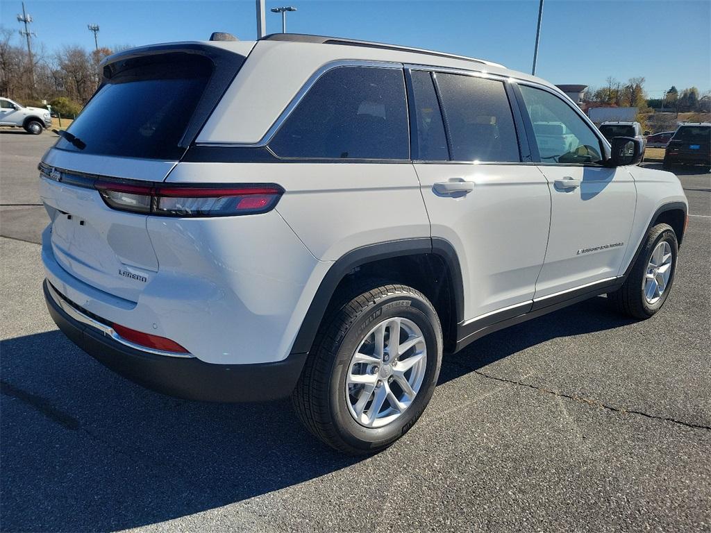 2025 Jeep Grand Cherokee  - Photo 4