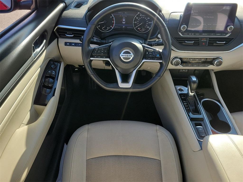 2021 Nissan Altima 2.5 SV - Photo 11