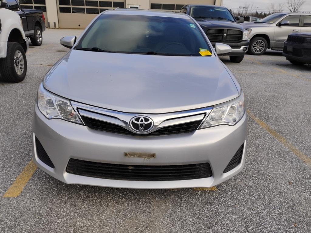 2012 Toyota Camry LE - Photo 7