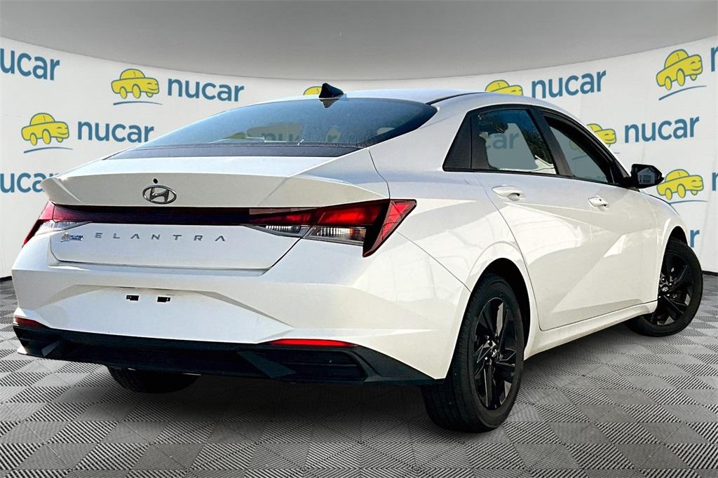 2021 Hyundai Elantra SEL - Photo 6