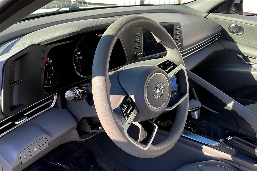 2021 Hyundai Elantra SEL - Photo 8