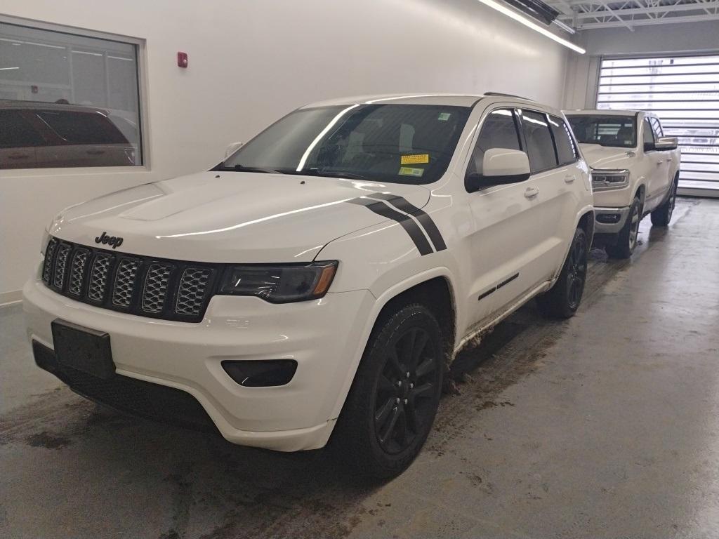 2020 Jeep Grand Cherokee Altitude - Photo 2