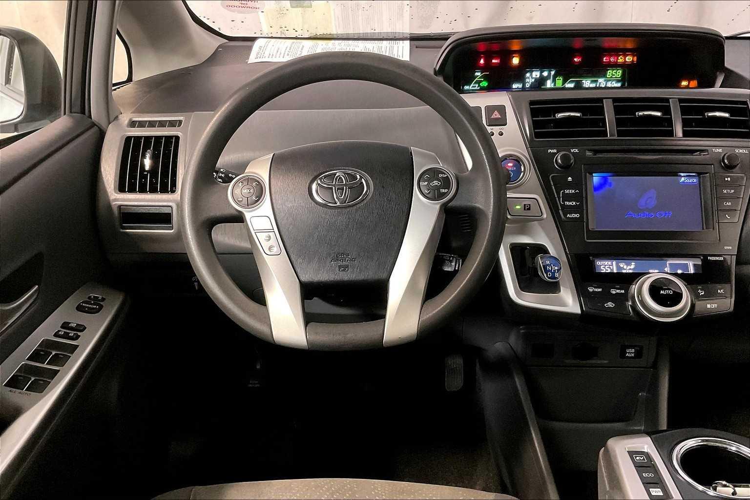 2014 Toyota Prius V Two - Photo 17