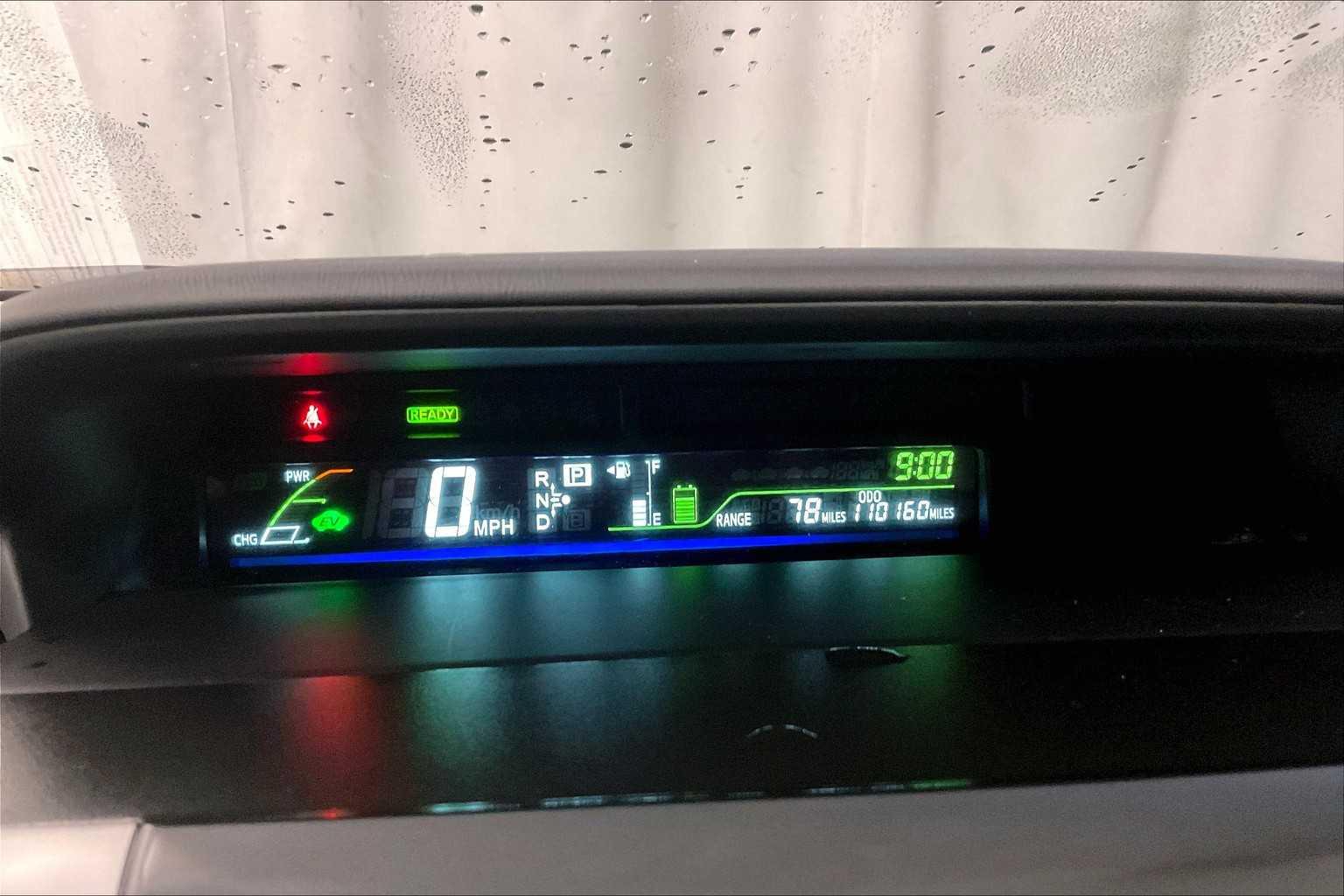 2014 Toyota Prius V Two - Photo 24