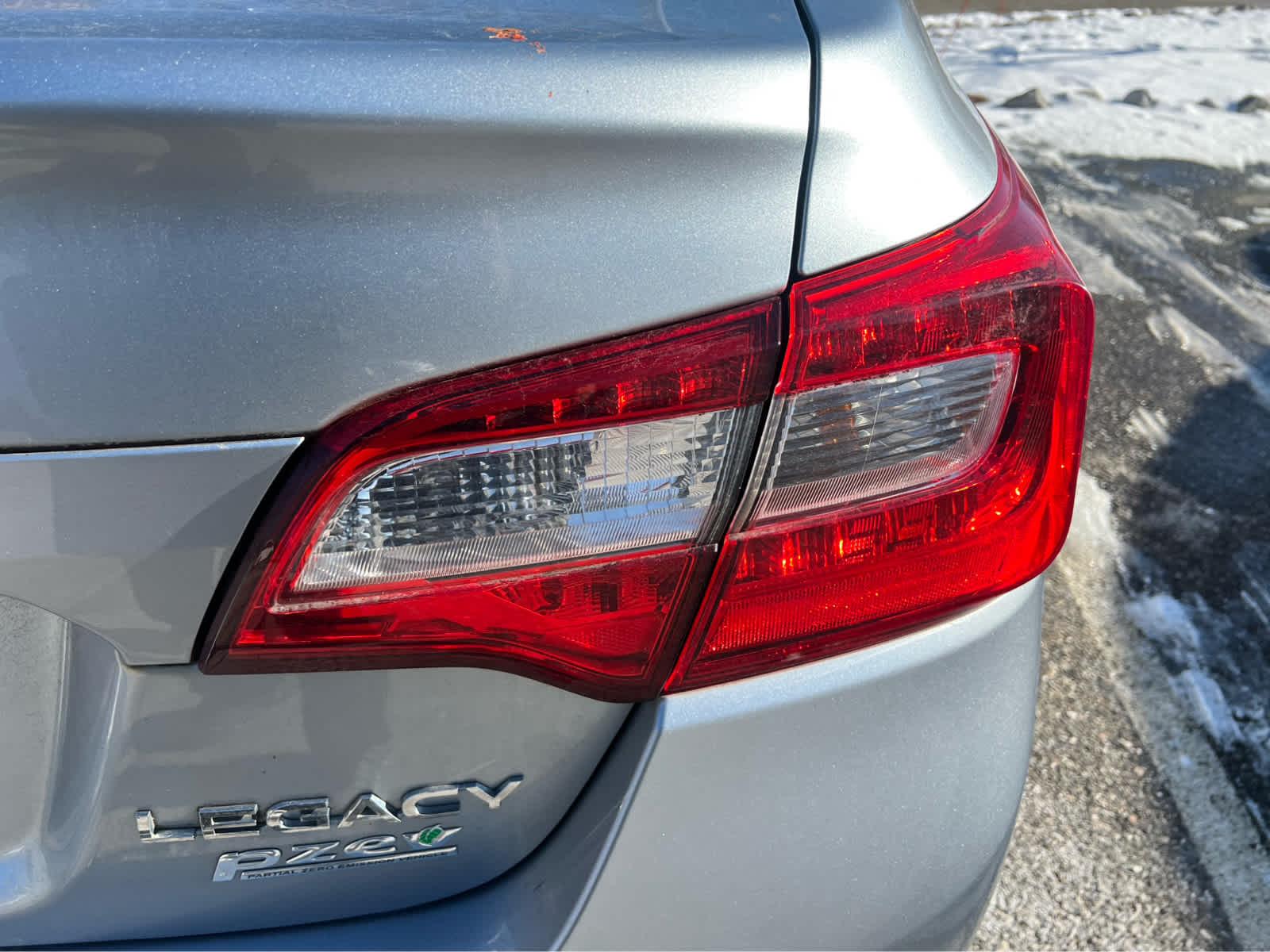 2015 Subaru Legacy 2.5i Premium - Photo 11