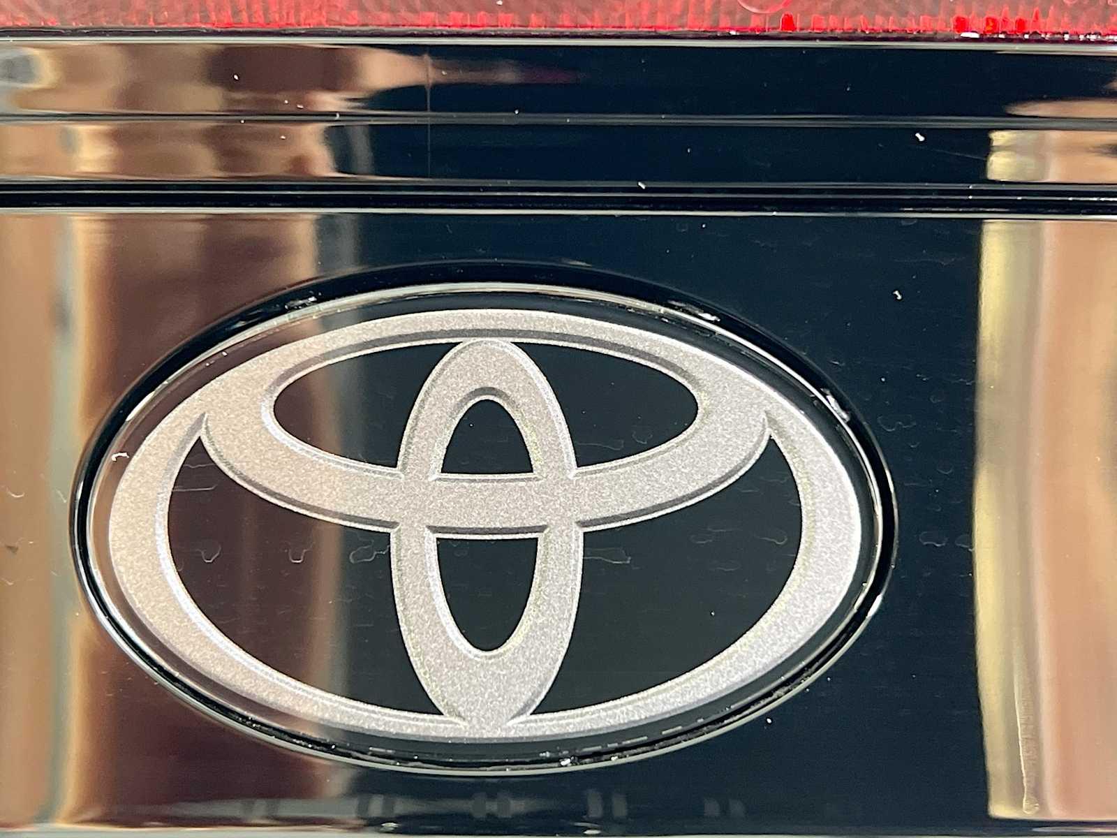 2024 Toyota Prius XLE - Photo 17