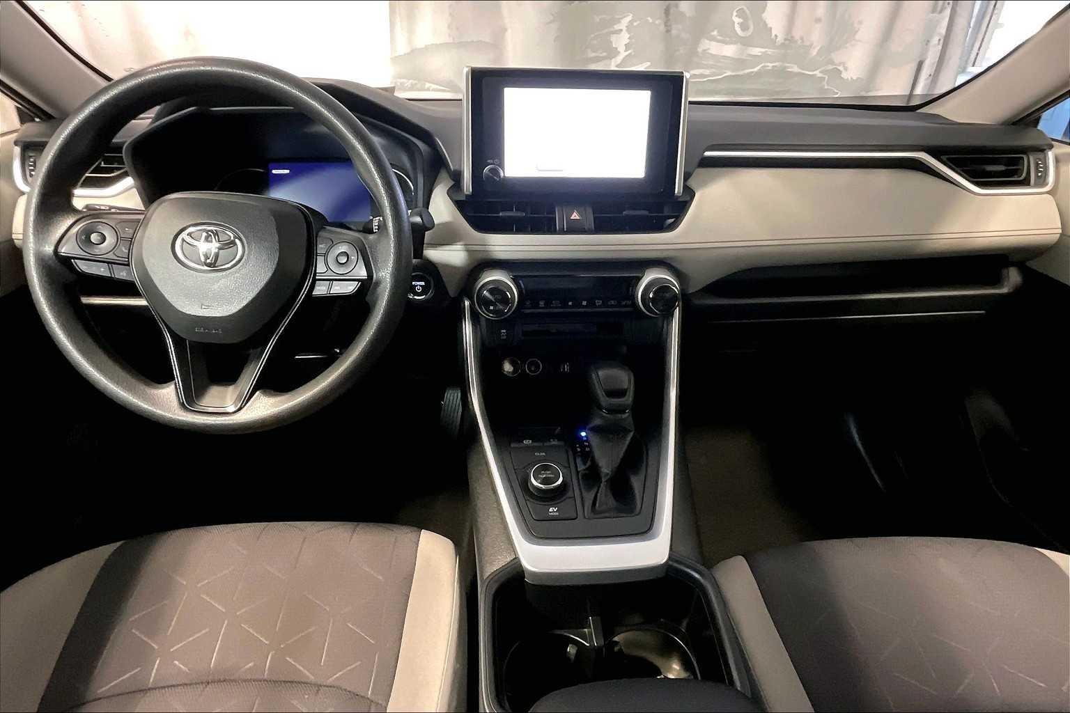 2023 Toyota RAV4 Hybrid XLE - Photo 21