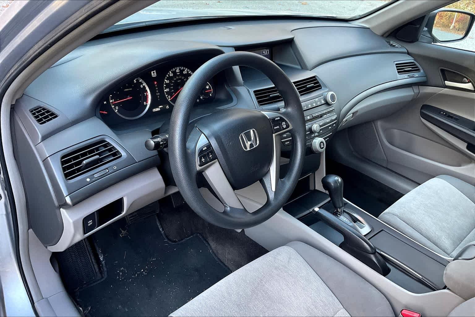 2009 Honda Accord LX - Photo 8