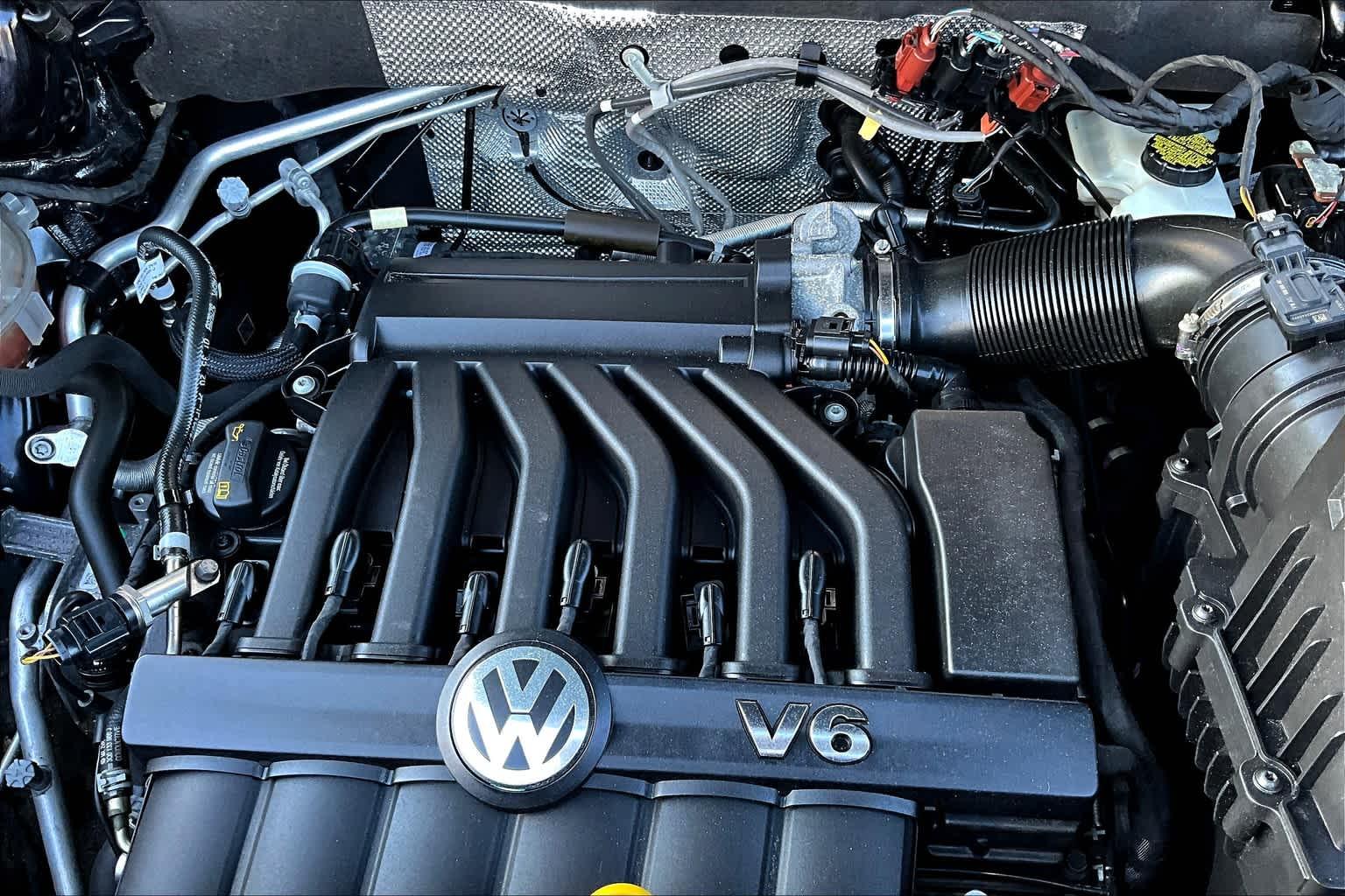 2021 Volkswagen Atlas 3.6L V6 SEL - Photo 35