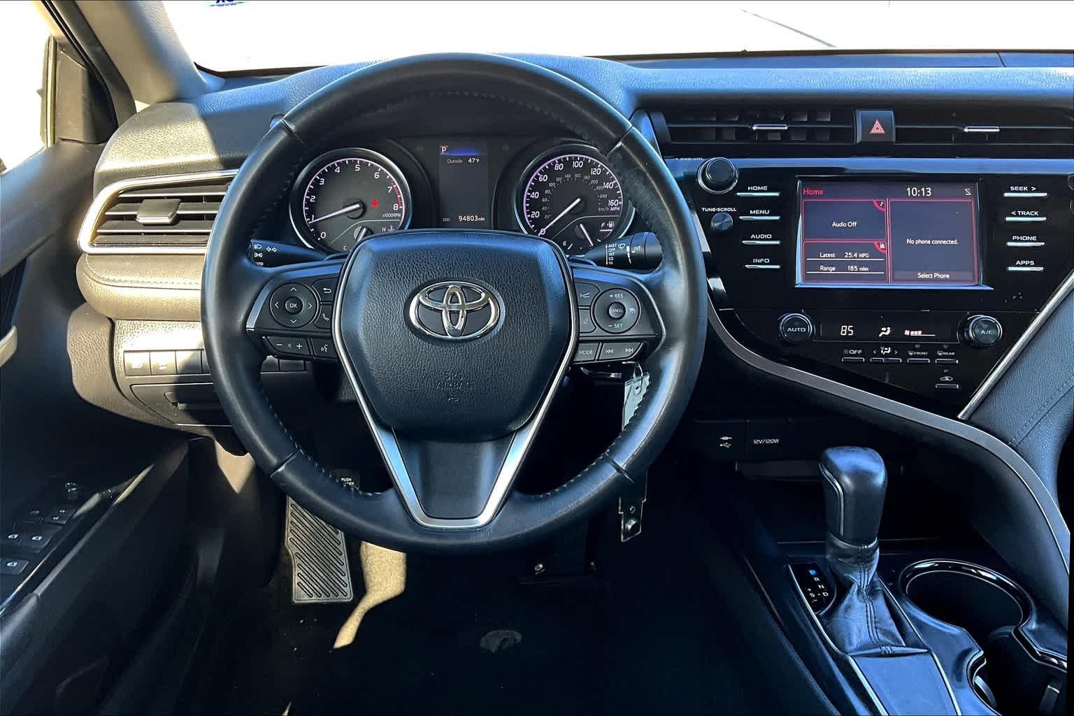 2018 Toyota Camry SE - Photo 17