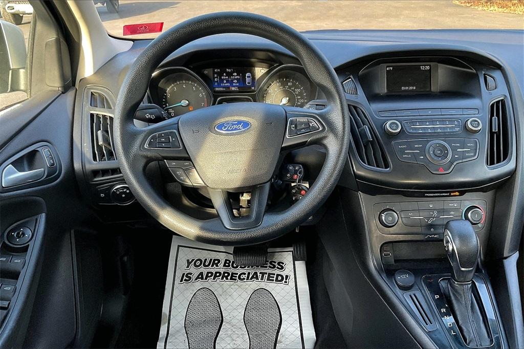 2018 Ford Focus SE - Photo 17