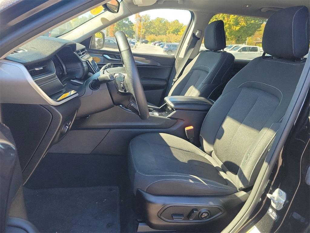 2022 Jeep Grand Cherokee L Laredo - Photo 14