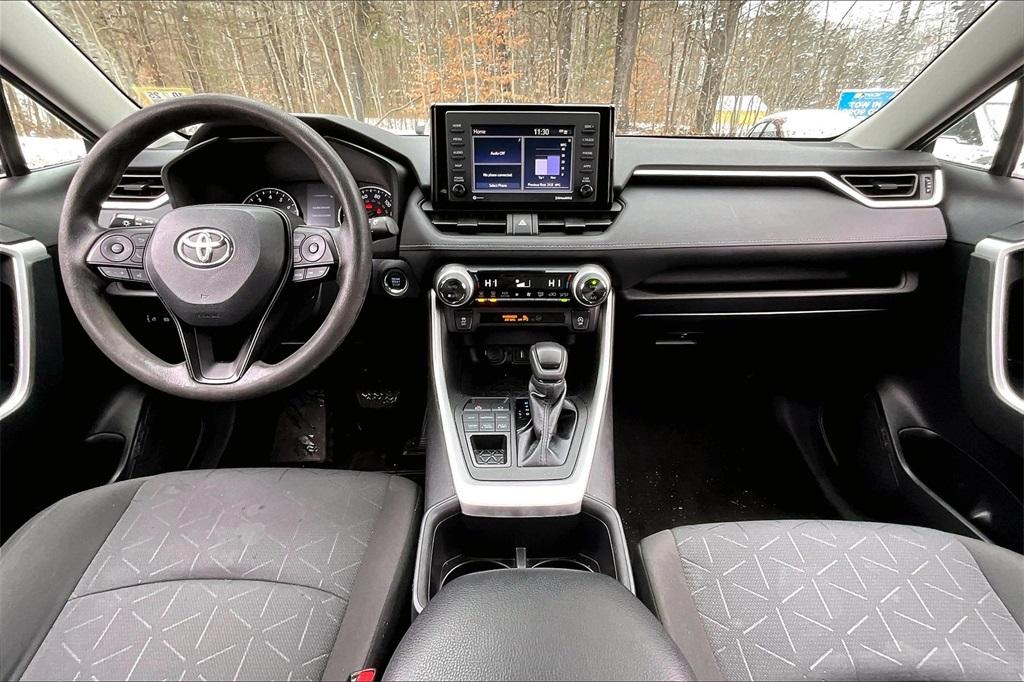 2022 Toyota RAV4 XLE - Photo 21