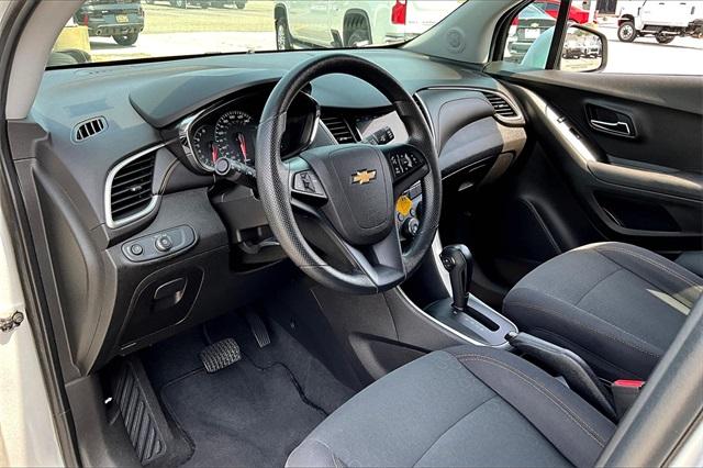 2019 Chevrolet Trax LS - Photo 8