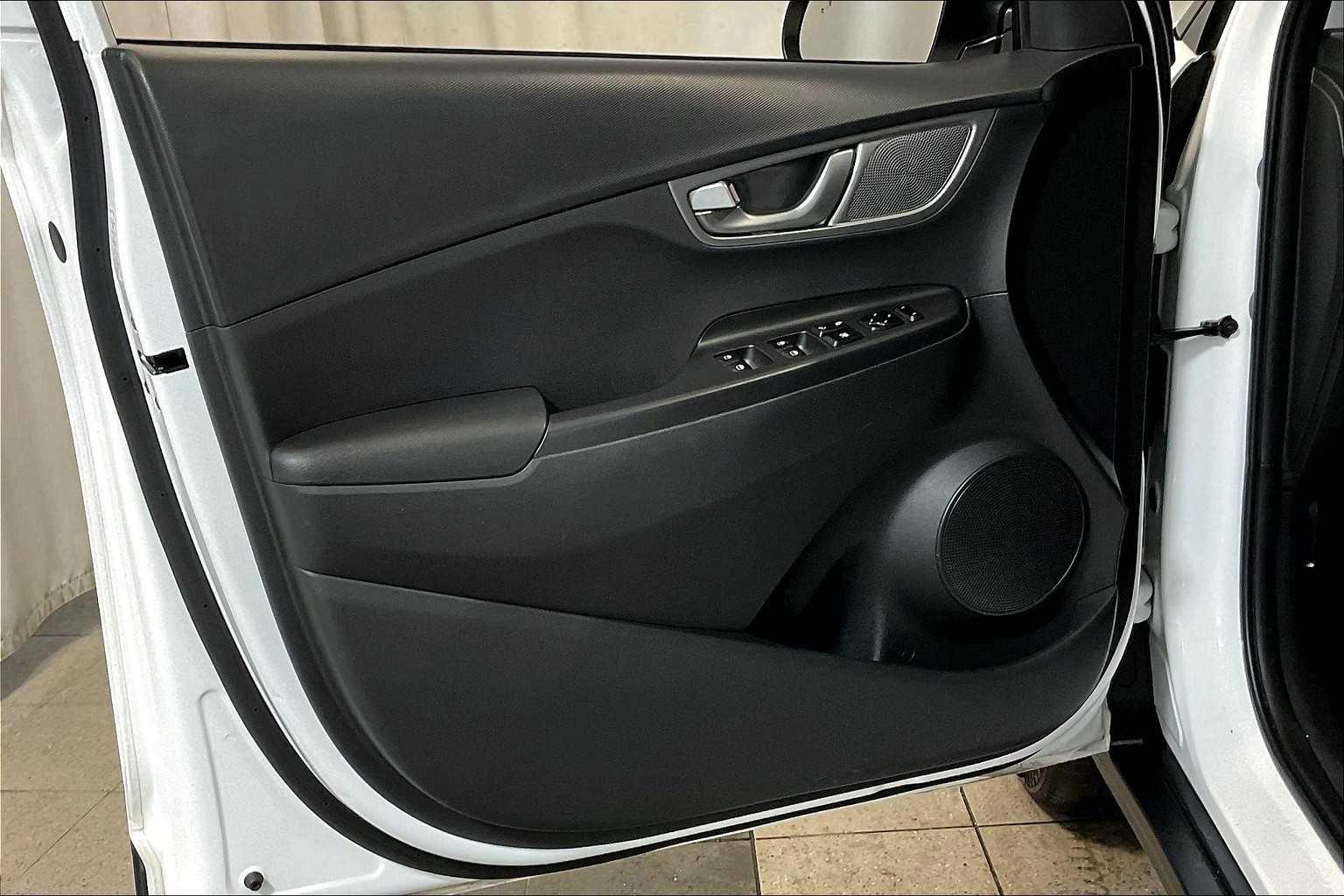 2021 Hyundai Kona Electric SEL - Photo 9