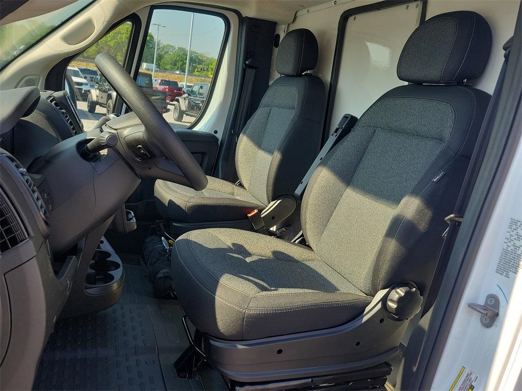 2023 Ram ProMaster 3500 Cutaway Low Roof - Photo 10