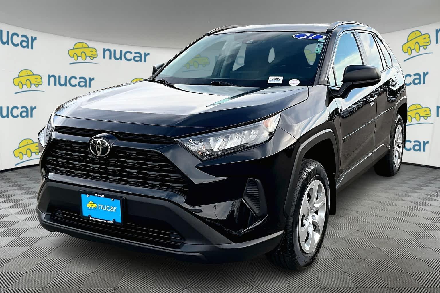 2021 Toyota RAV4 LE - Photo 3