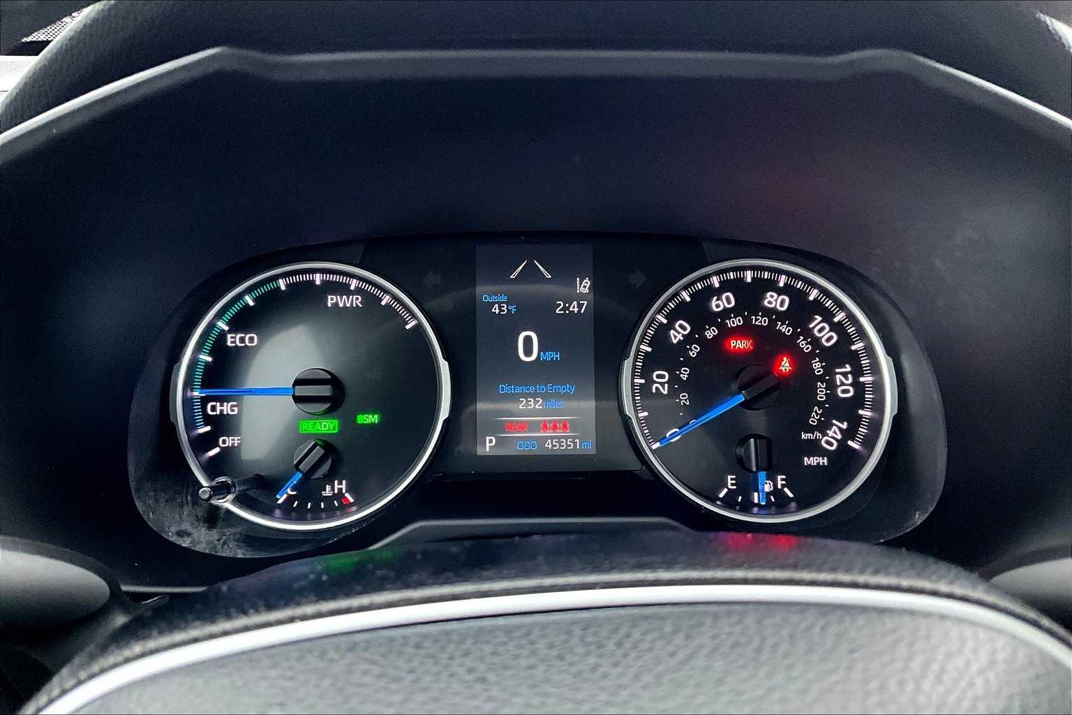 2021 Toyota RAV4 Hybrid XLE - Photo 25