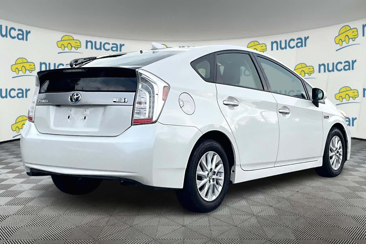 2012 Toyota Prius Plug-In Advanced - Photo 6