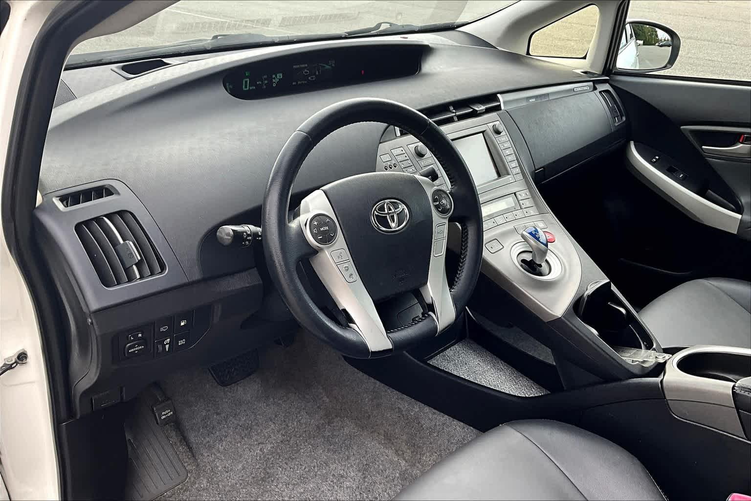 2012 Toyota Prius Plug-In Advanced - Photo 8