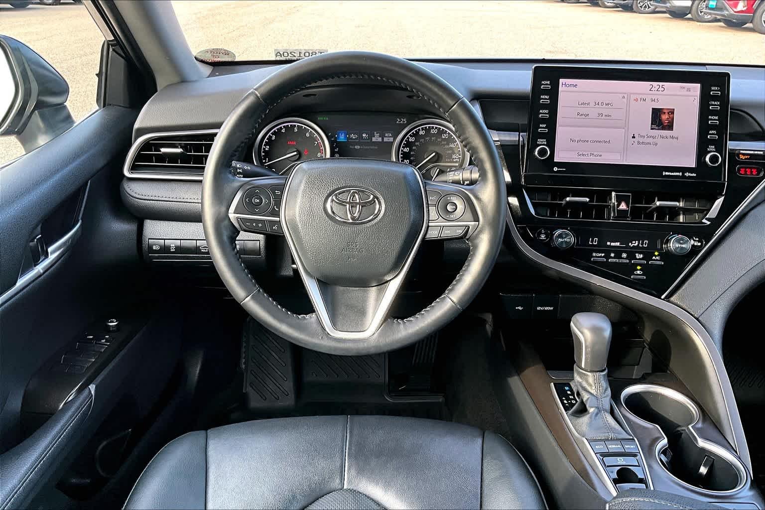 2021 Toyota Camry XLE - Photo 17