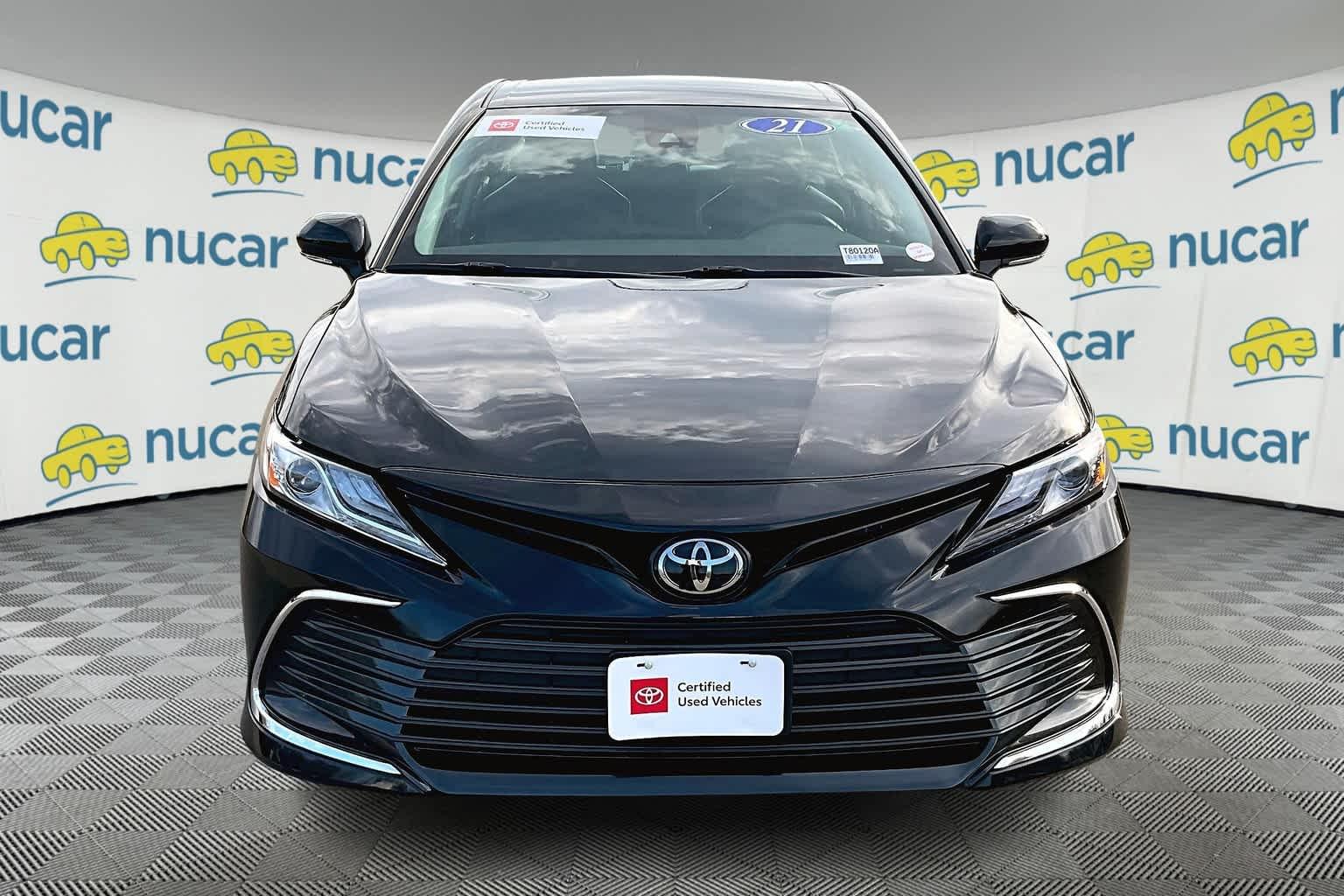 2021 Toyota Camry XLE - Photo 2