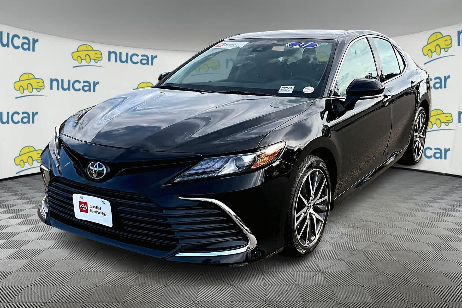 2021 Toyota Camry XLE - Photo 3