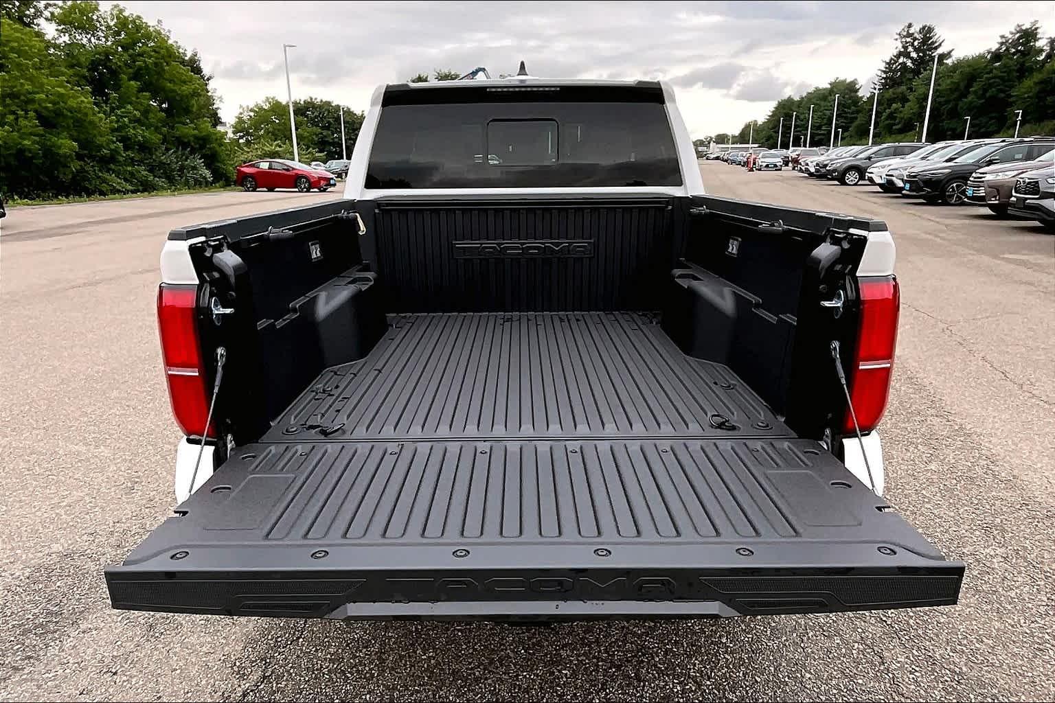 2024 Toyota Tacoma SR5 Double Cab 5 Bed AT - Photo 9