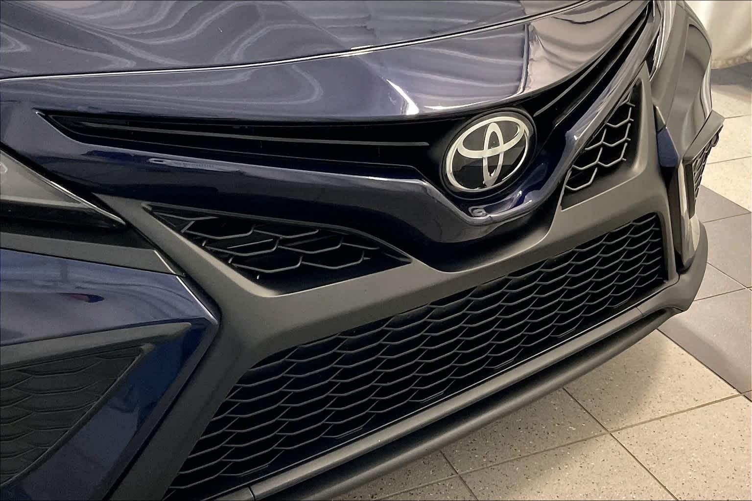 2022 Toyota Camry SE - Photo 30