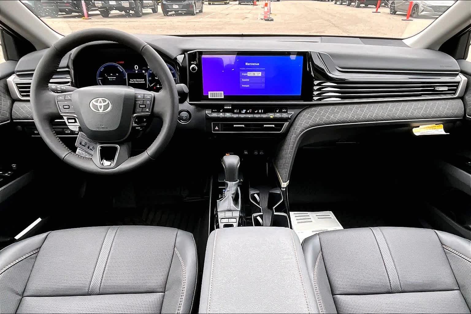 2025 Toyota Camry XLE - Photo 10