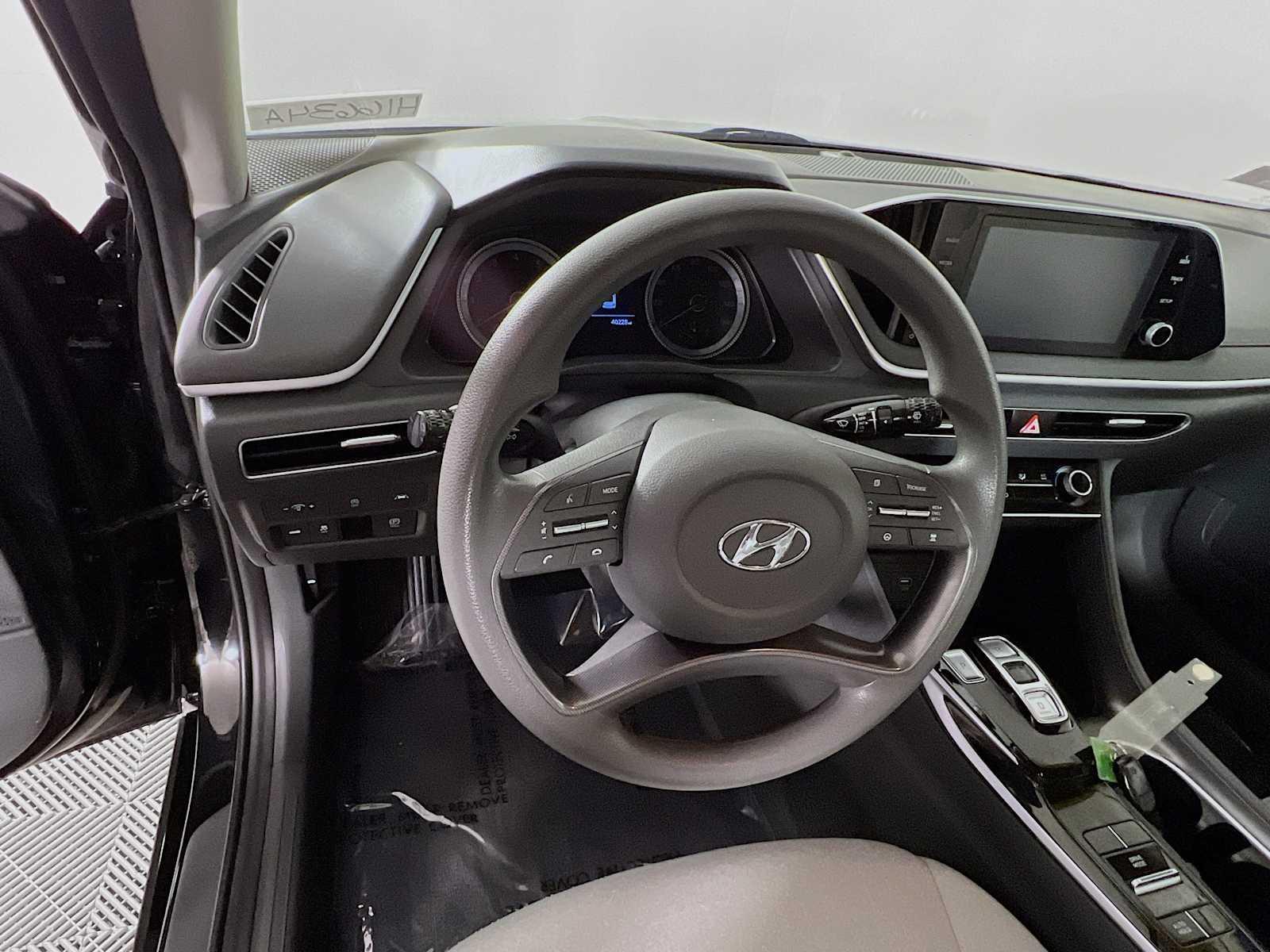 2022 Hyundai Sonata SE - Photo 11