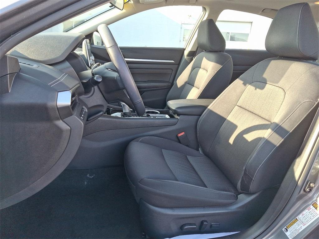 2022 Nissan Altima 2.5 SV - Photo 13