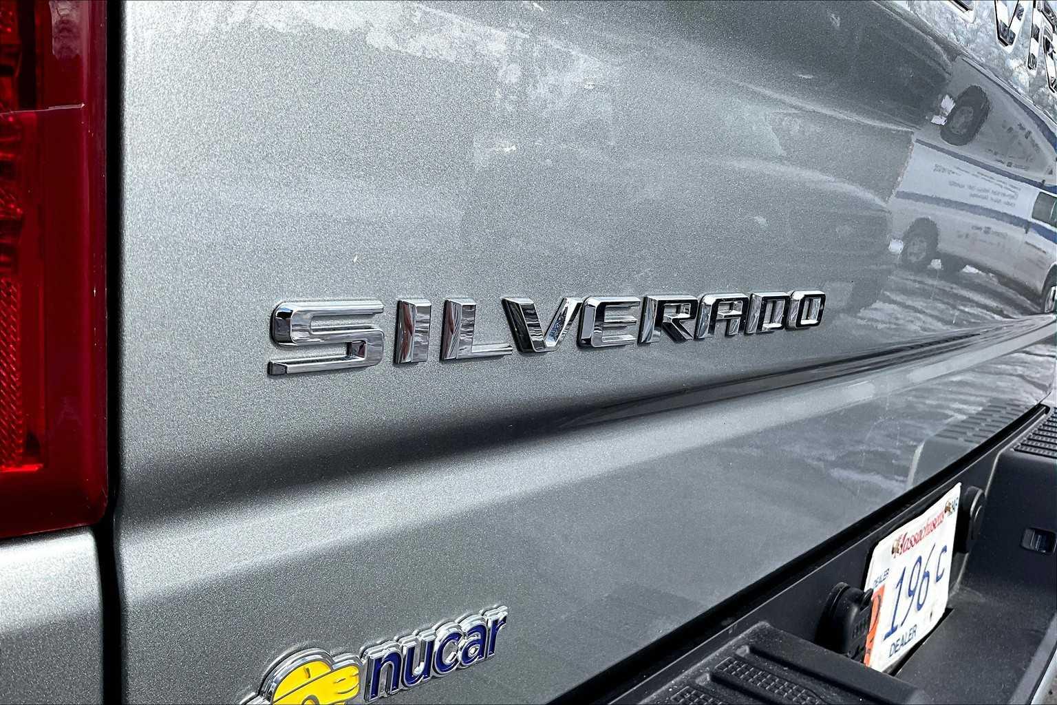 2024 Chevrolet Silverado 1500 Custom - Photo 28