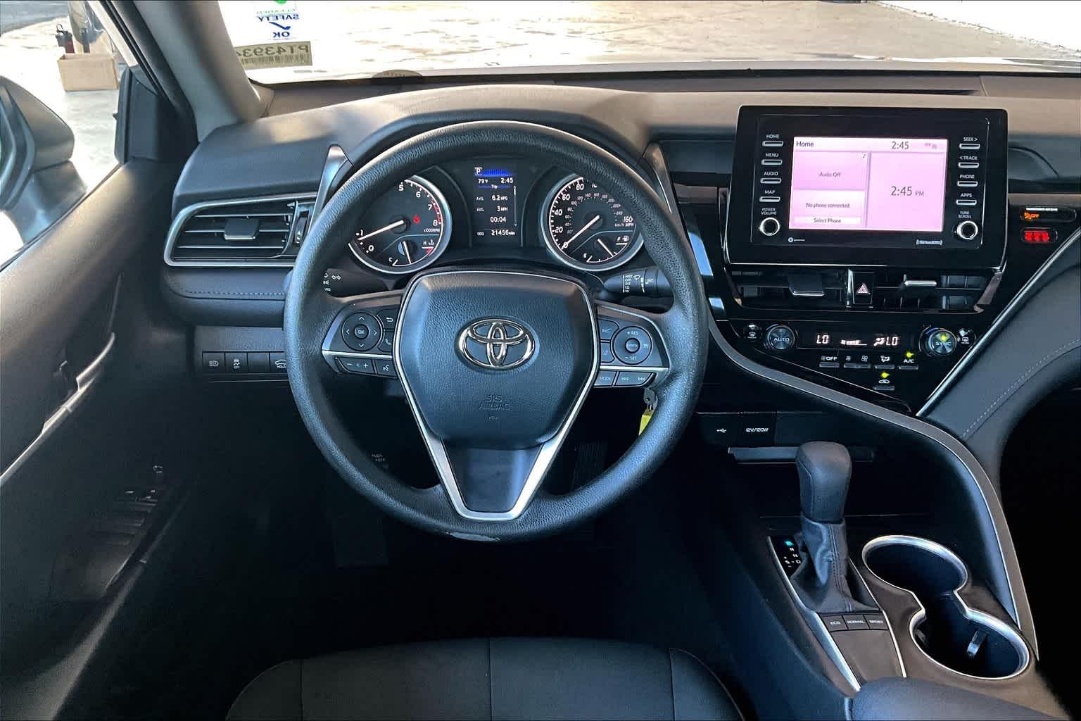 2024 Toyota Camry LE - Photo 17