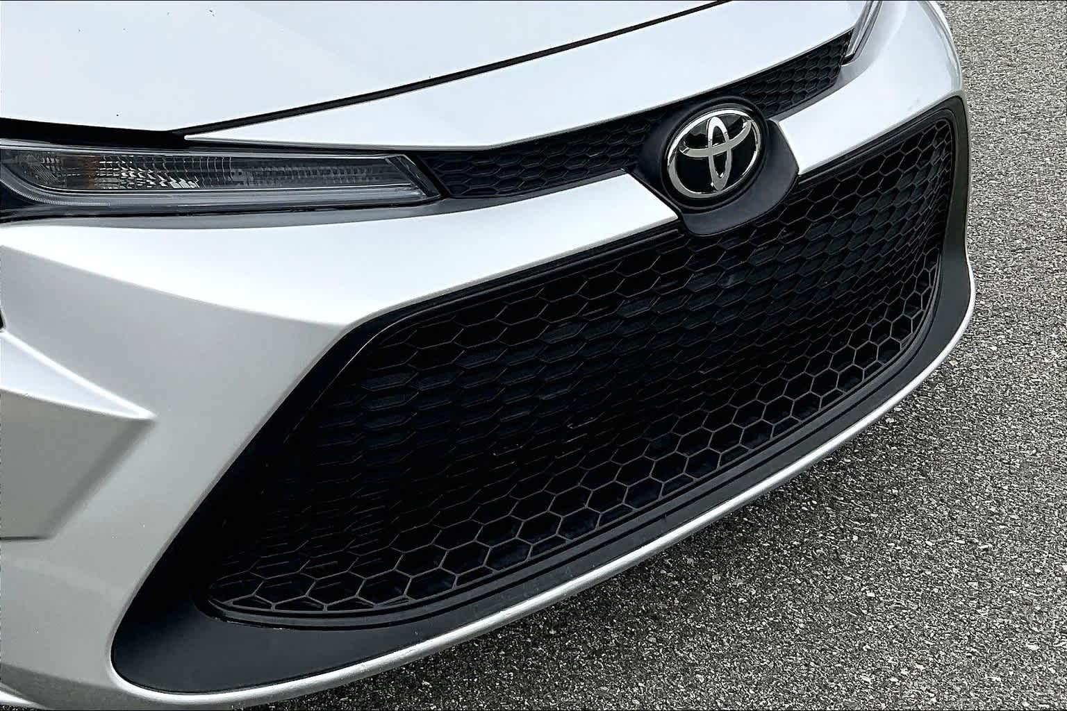 2022 Toyota Corolla LE - Photo 31