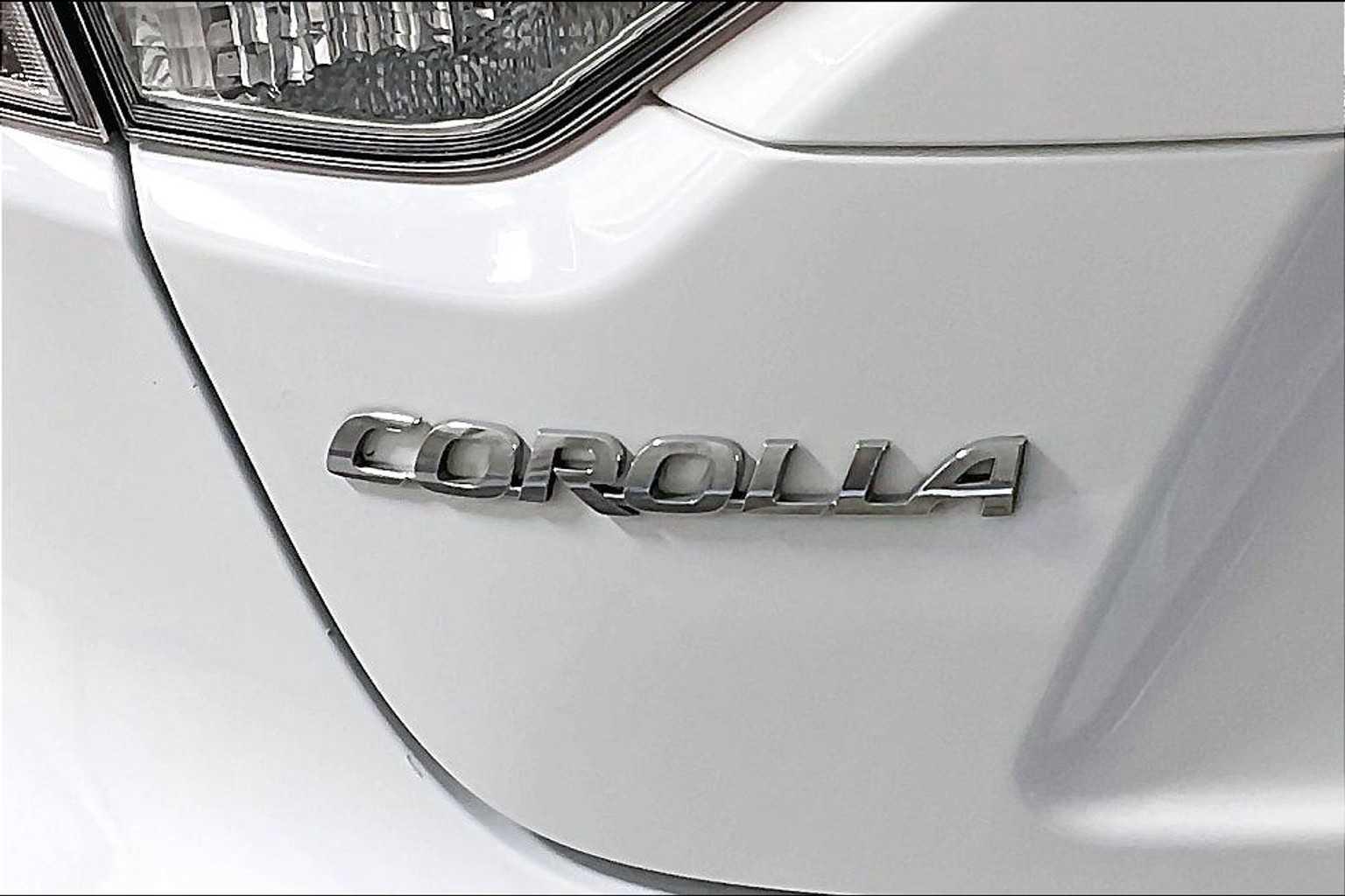 2022 Toyota Corolla LE - Photo 26