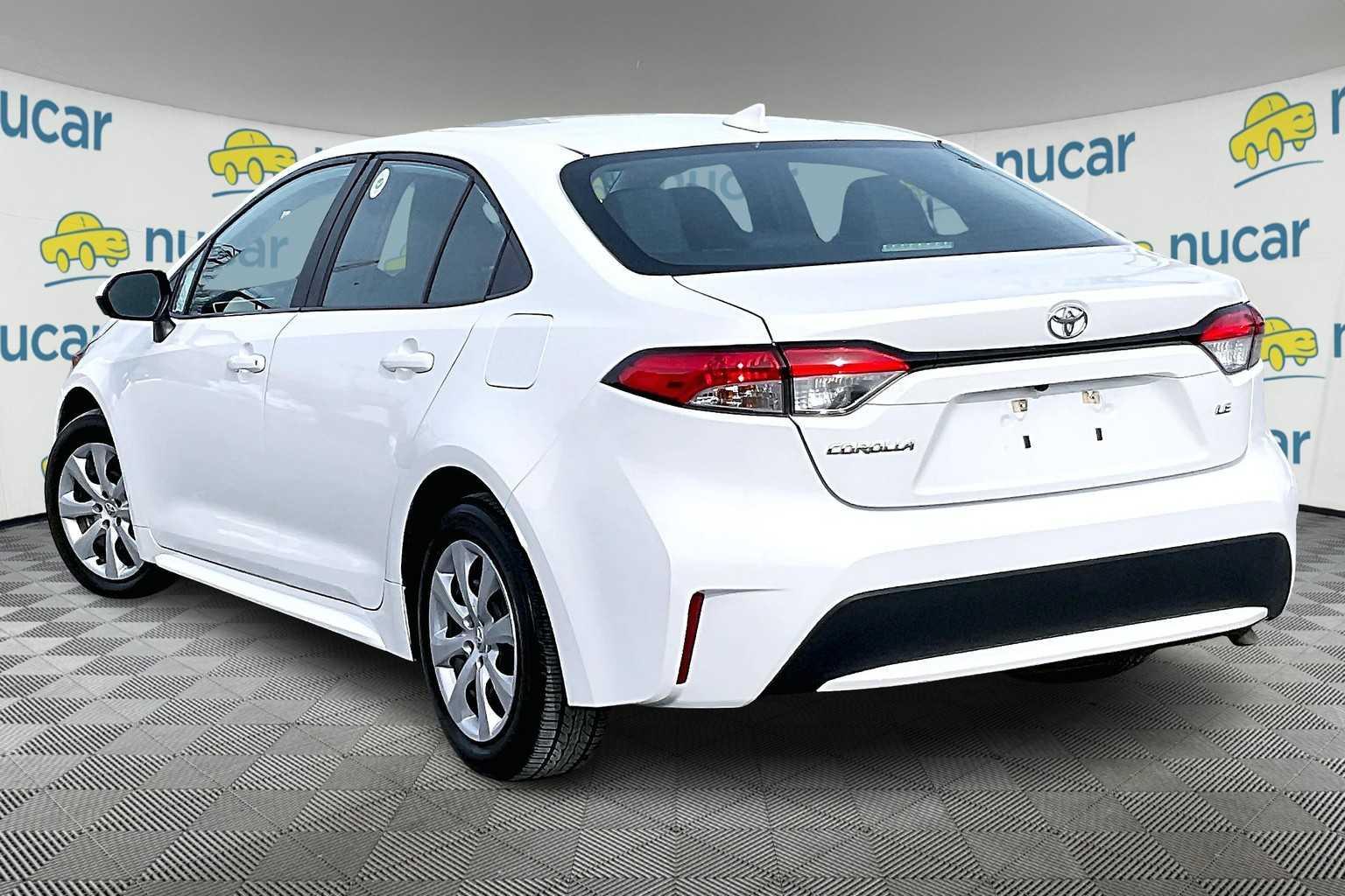 2022 Toyota Corolla LE - Photo 4