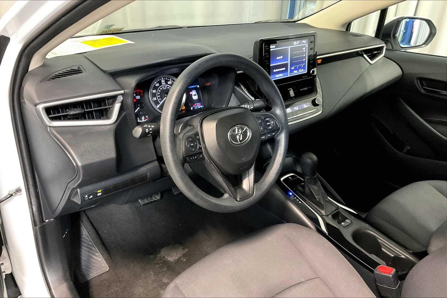 2022 Toyota Corolla LE - Photo 8