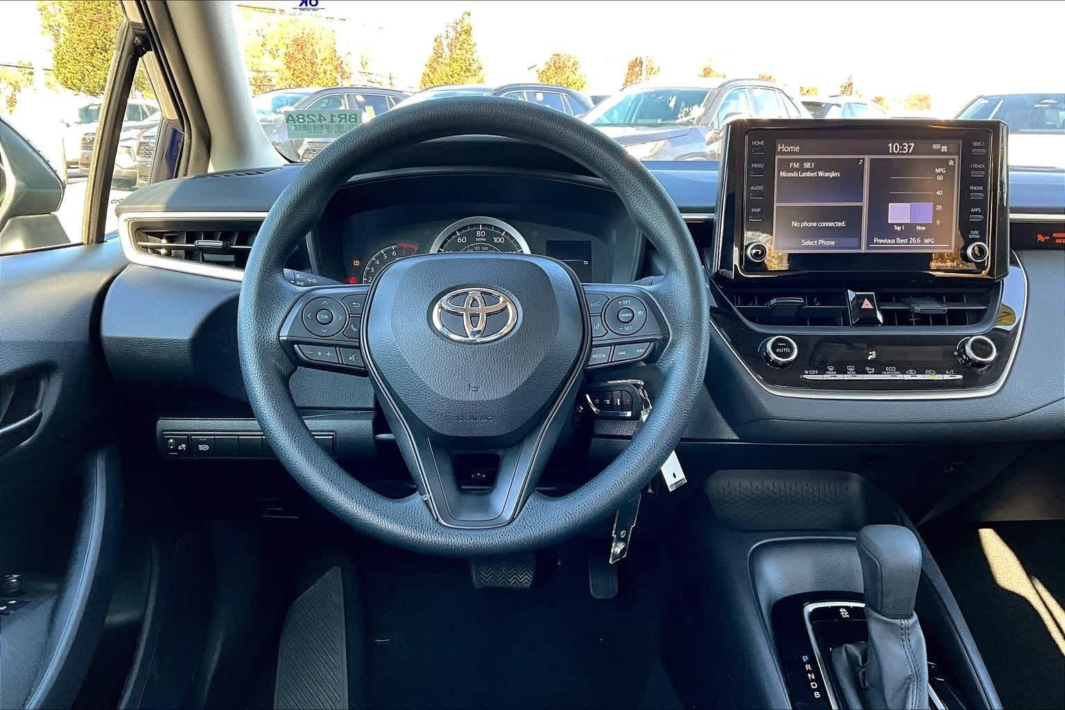 2022 Toyota Corolla LE - Photo 17