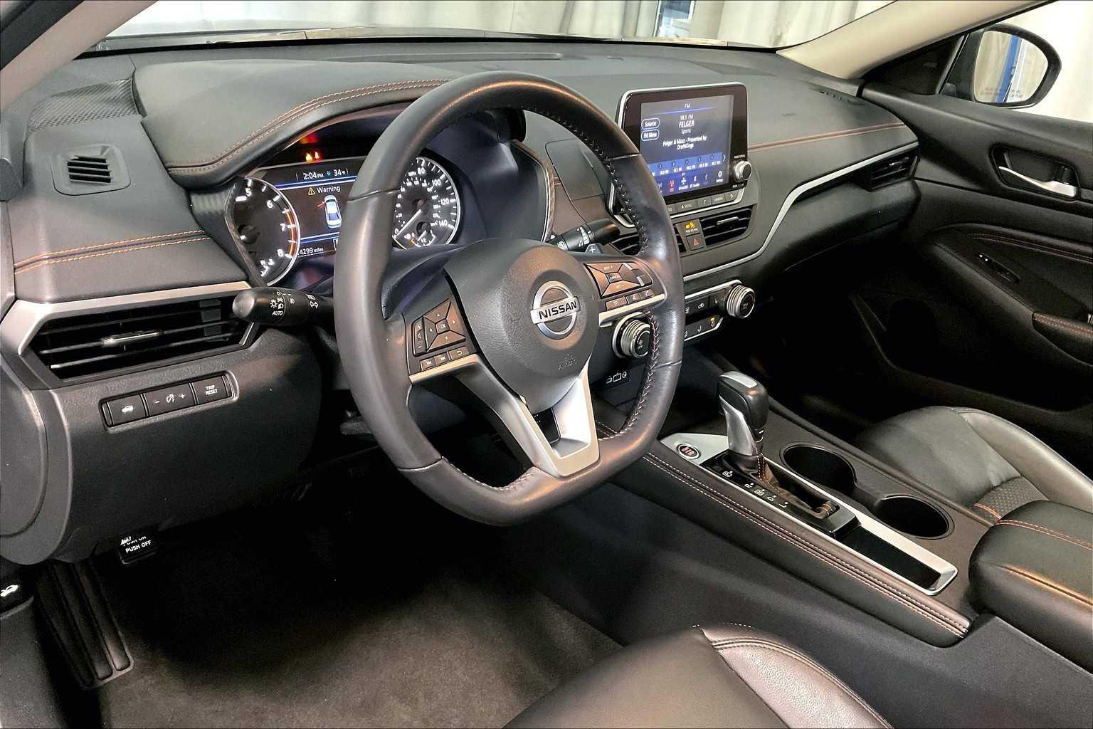 2022 Nissan Altima 2.5 SR - Photo 8