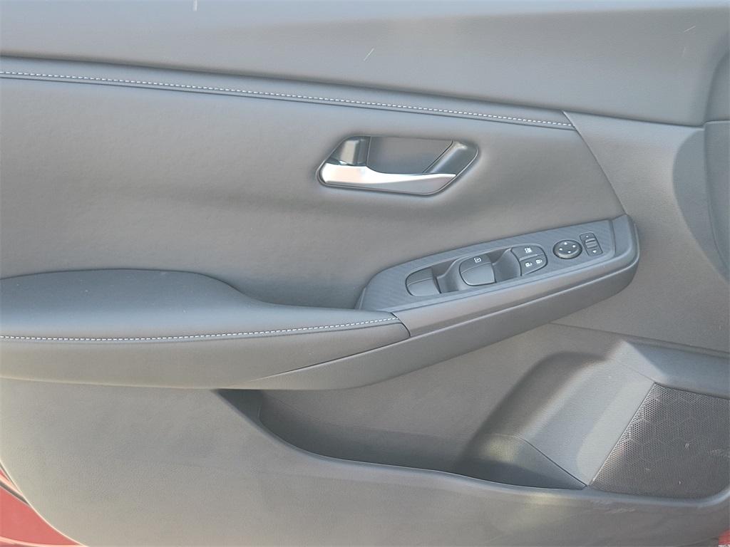 2025 Nissan Sentra SV - Photo 8