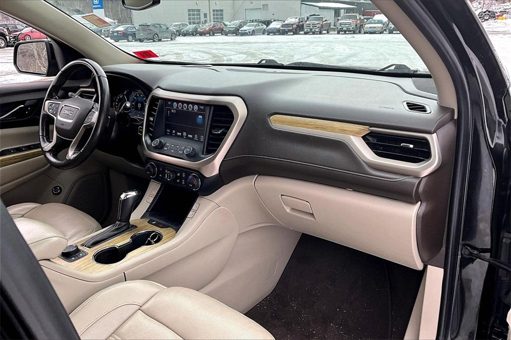 2019 GMC Acadia Denali - Photo 14