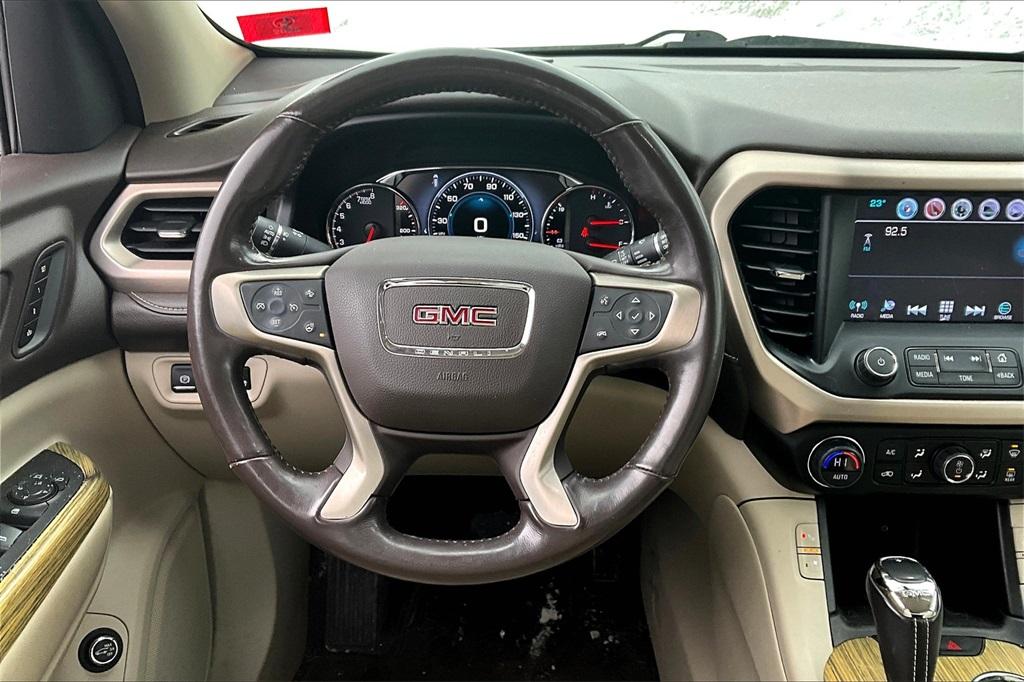 2019 GMC Acadia Denali - Photo 18